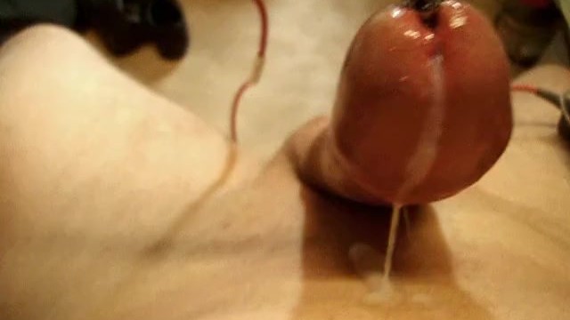 Мужик любит кончать через боль